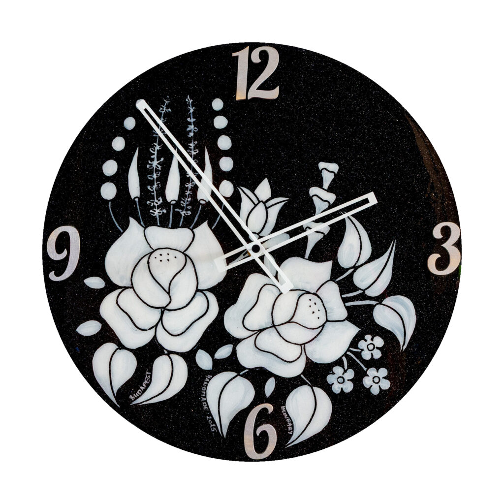 Kalocsai mintás resin falióra - monokróm (40 cm)